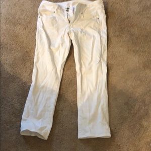 American Eagle whit jeans